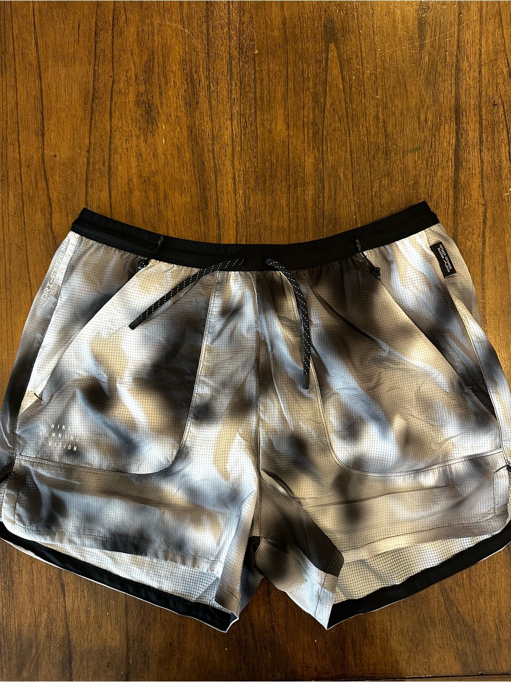 Nike Running Division 4” Shorts Men’s Medium Gray Black Camo Dri-FIT ADV NWT